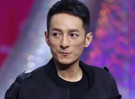 ：李维嘉48岁独居洁癖严重被指“精神病”j9九游会入口首页从“梗王”到“隐士”(图13)